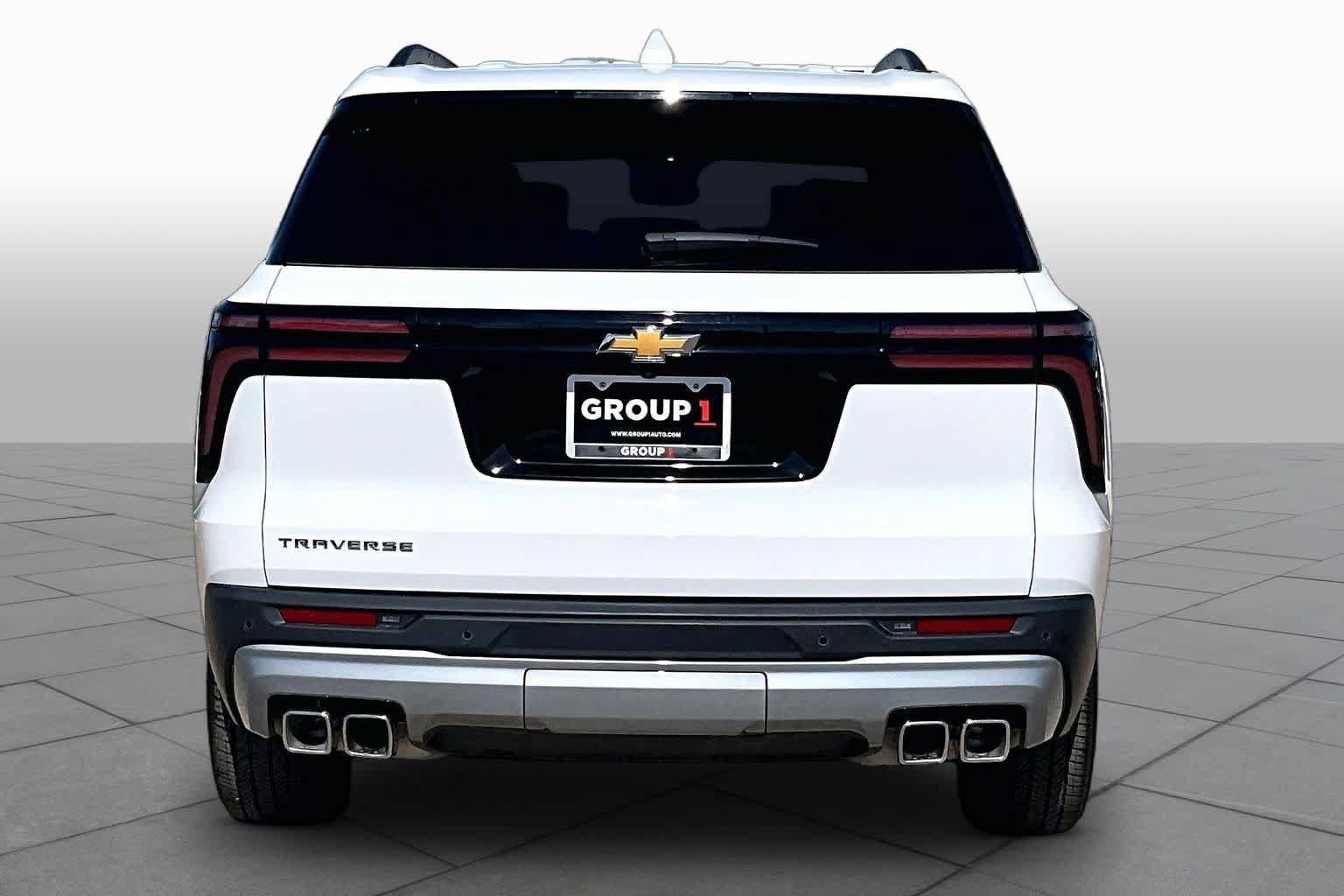 Used 2026 Chevrolet Traverse LT w/ Driver Confidence Package FWD image 5