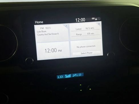Used 2021 Toyota Tacoma TRD Off-Road w/ Technology Package RWD image 14