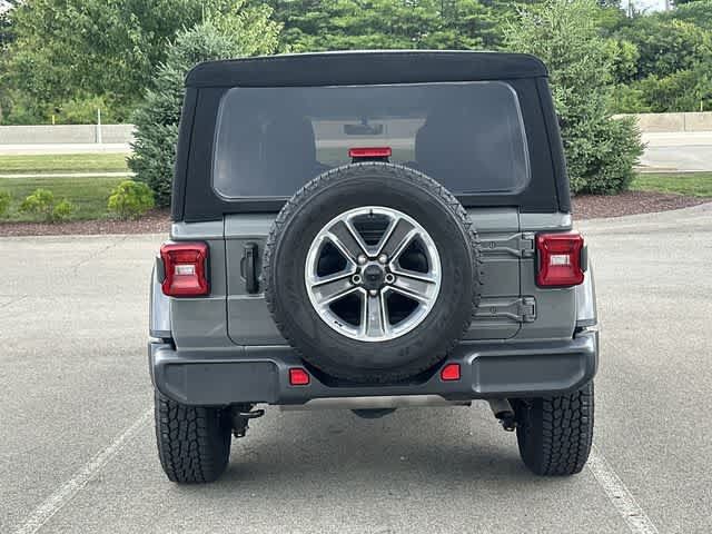 Used 2022 Jeep Wrangler Unlimited Sahara w/ LED Lighting Group AWD/4WD image 4