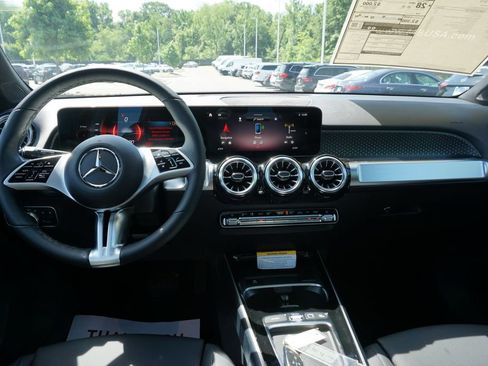 Certified 2025 Mercedes-Benz GLB 250 image 45