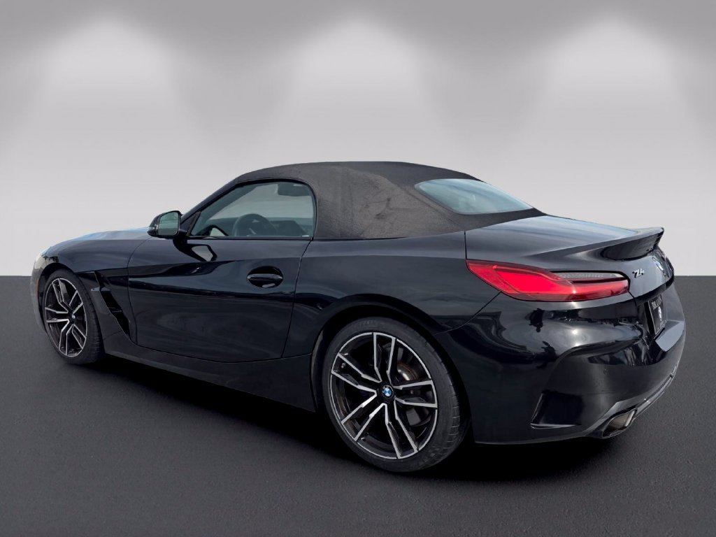 Used 2022 BMW Z4 M40i w/ Driving Assistance Package RWD image 22