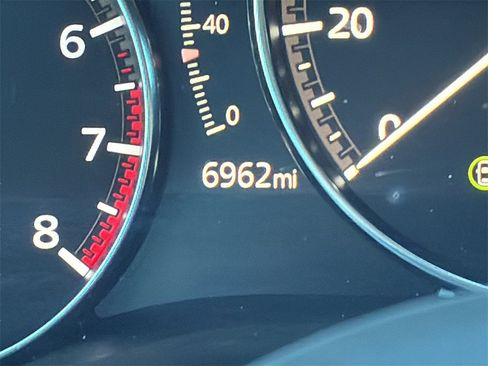 Used 2025 MAZDA MAZDA3 s image 24