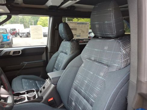 New 2026 Ford Bronco Heritage Edition AWD/4WD image 13