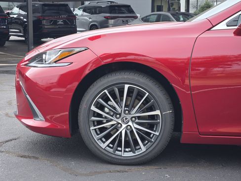 New 2025 Lexus ES 350 w/ Premium Package image 5