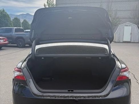 Used 2024 Toyota Camry SE FWD image 9