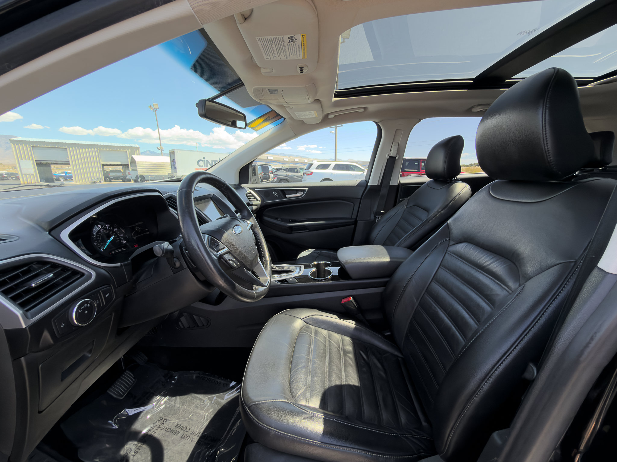 Used 2017 Ford Edge SEL w/ Equipment Group 201A FWD image 11