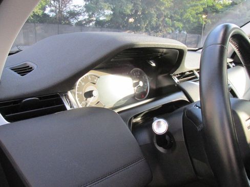 Used 2021 Land Rover Discovery Sport S image 50