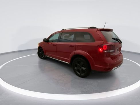 Used 2020 Dodge Journey Crossroad FWD image 2