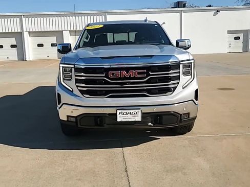 Used 2022 GMC Sierra 1500 SLT w/ SLT Premium Plus Package AWD/4WD image 3