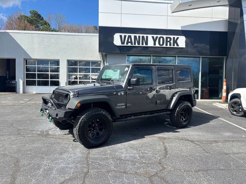 Used 2018 Jeep Wrangler Unlimited Sport S image 50