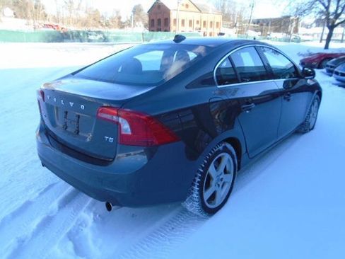 Used 2012 Volvo S60 T5 image 7