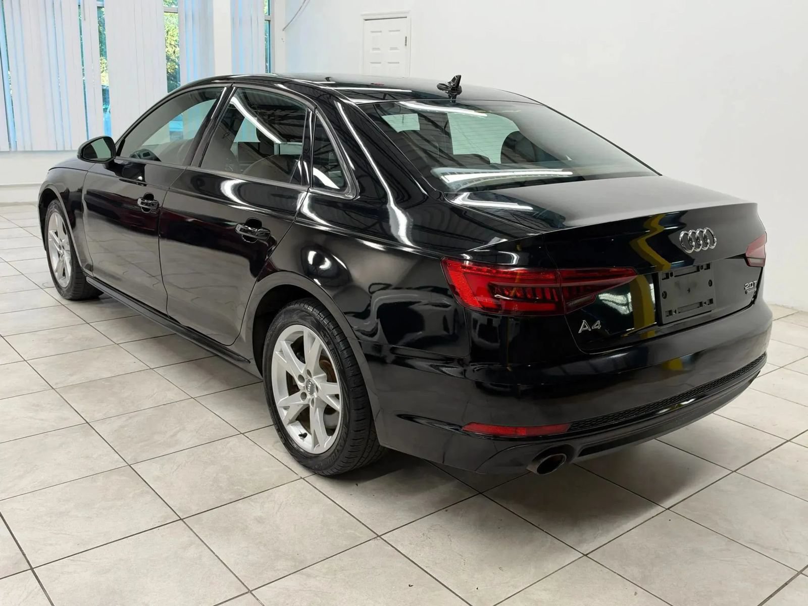Used 2018 Audi A4 2.0T Premium AWD/4WD image 7