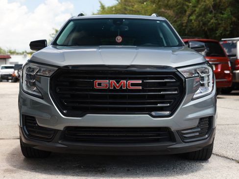 Used 2023 GMC Terrain SLE w/ Elevation Edition FWD image 9