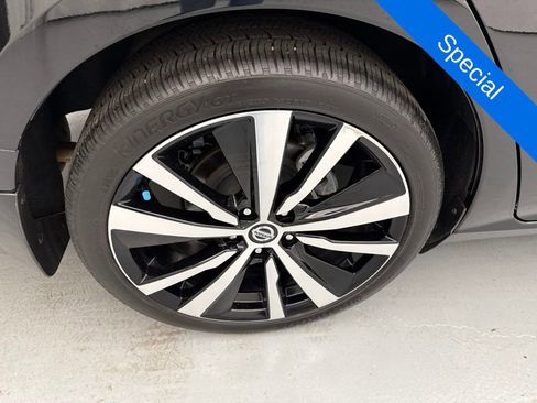 Used 2021 Nissan Altima 2.5 SR w/ SR Premium Package FWD image 13