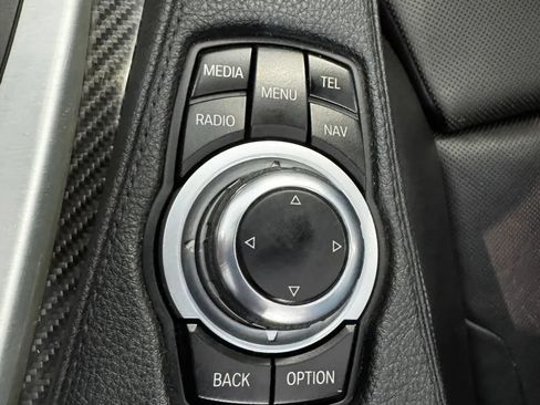 Used 2014 BMW M6 Convertible RWD image 32