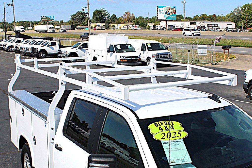 Used 2025 Chevrolet Silverado 3500 W/T w/ WT/CX Safety Package AWD/4WD image 13