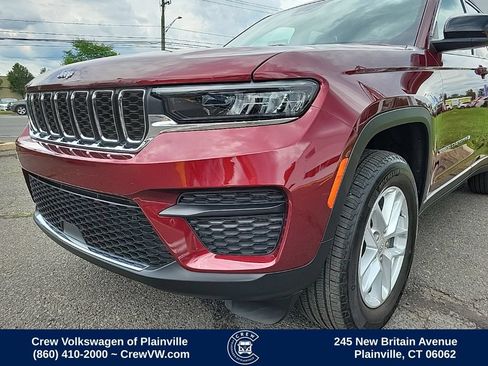 Used 2024 Jeep Grand Cherokee Laredo X AWD/4WD image 25