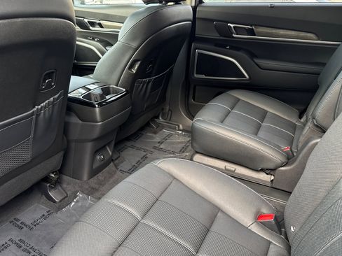 Used 2022 Kia Telluride EX w/ EX Premium Package image 15