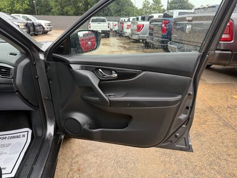 Used 2019 Nissan Rogue SL FWD image 11