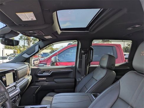 Used 2023 Chevrolet Silverado 1500 High Country w/ High Country Premium Package image 22