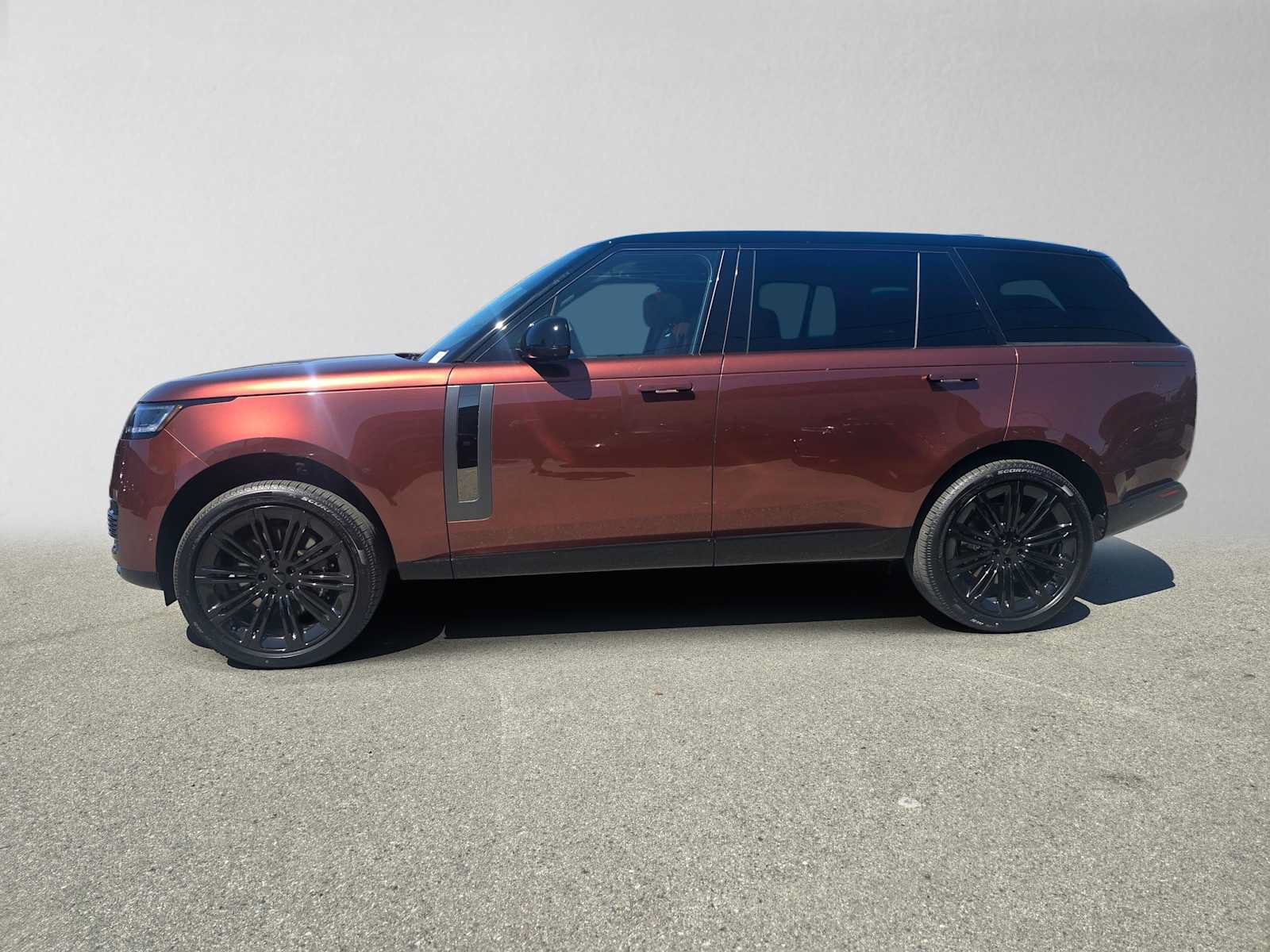 New 2026 Land Rover Range Rover SV AWD/4WD image 2