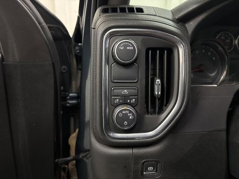 Used 2020 Chevrolet Silverado 1500 LT w/ Texas Edition image 33