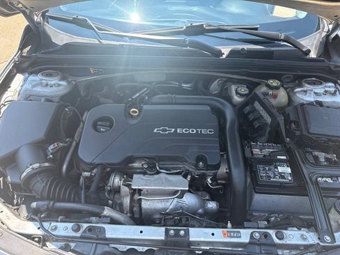 Used 2016 Chevrolet Malibu LT FWD image 18