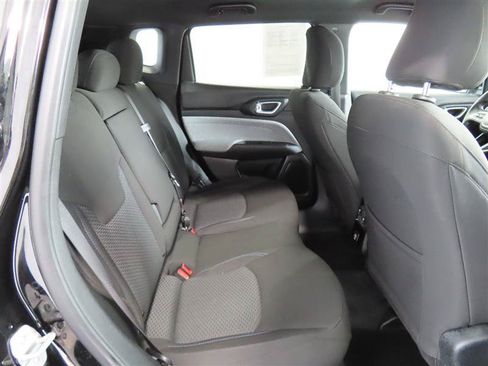 Used 2023 Jeep Compass Sport AWD/4WD image 33