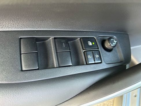 Used 2022 Toyota Corolla SE image 15