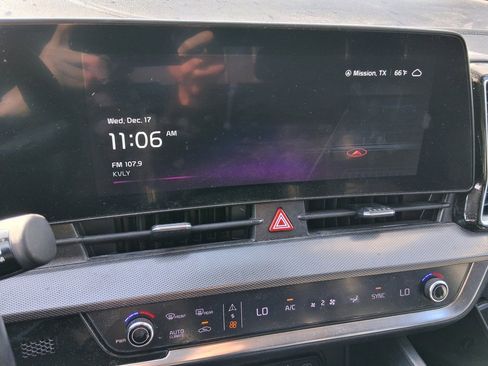 Used 2023 Kia Sportage SX image 13