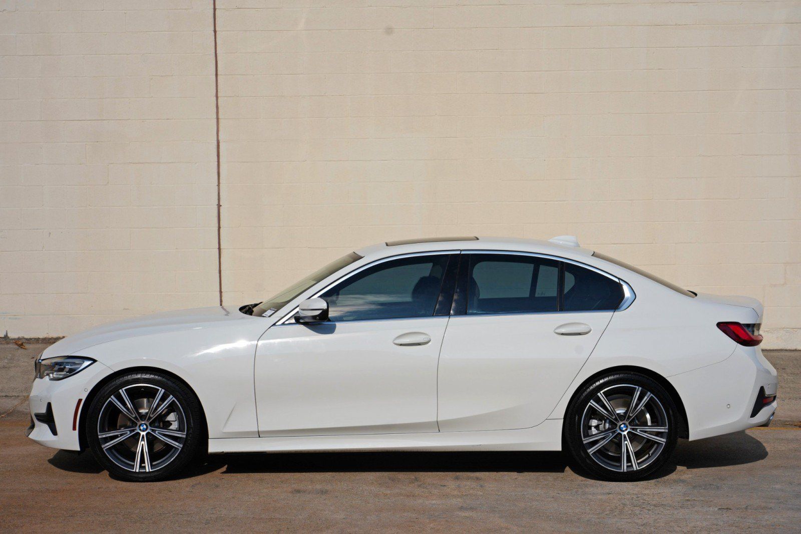 Used 2021 BMW 330i Sedan w/ Convenience Package RWD image 46