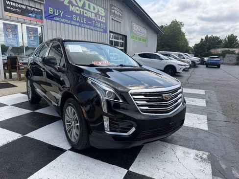 Used 2018 Cadillac XT5 Luxury w/ Driver Awareness Package FWD image 4