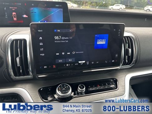 Used 2025 Ford Expedition Platinum AWD/4WD image 16