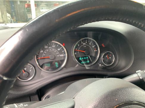 Used 2017 Jeep Wrangler Unlimited Sahara w/ Dual Top Group image 20