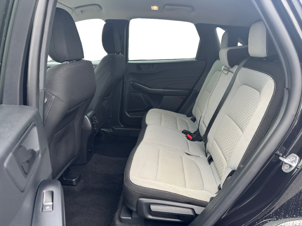 Used 2025 Ford Escape Active AWD/4WD image 13