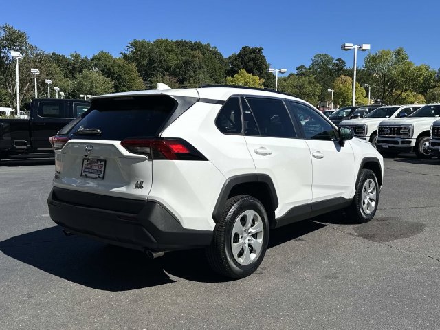 Used 2019 Toyota RAV4 LE AWD/4WD image 4
