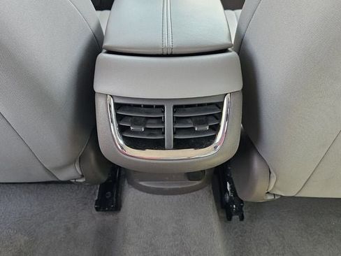 Used 2024 Chevrolet Malibu LT FWD image 12