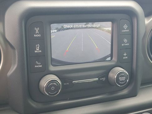 Used 2018 Jeep Wrangler Sport AWD/4WD image 20