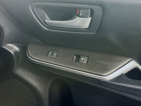 Used 2016 Toyota Camry SE FWD image 28