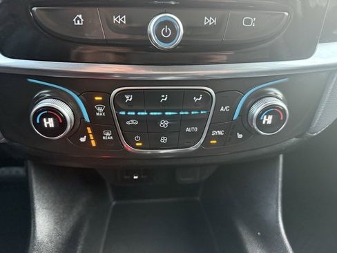 Used 2019 Chevrolet Traverse LT w/ LT Premium Package image 25