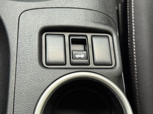 Used 2020 Nissan 370Z Coupe image 28