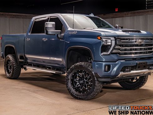 Used 2024 Chevrolet Silverado 2500 High Country w/ Technology Package AWD/4WD image 1