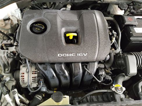 Used 2017 Hyundai Elantra Value Edition image 30