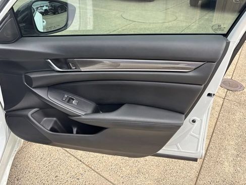 Used 2022 Honda Accord Sport image 35