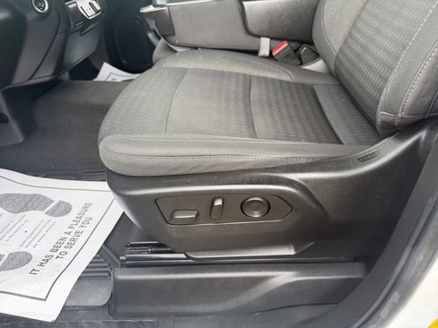 Certified 2022 Chevrolet Silverado 1500 Custom AWD/4WD image 13