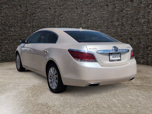 Used 2013 Buick LaCrosse Premium w/ Entertainment Package FWD image 4