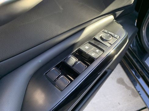 Used 2022 Lexus ES 350 F Sport image 15