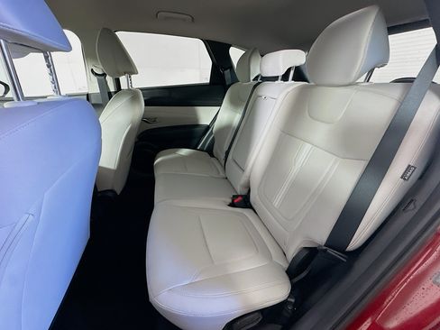Used 2025 Hyundai Tucson SEL FWD image 26