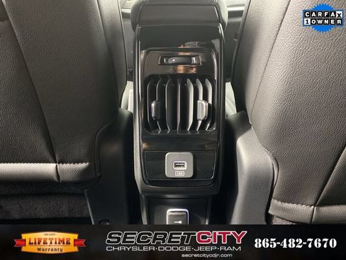 Used 2024 Jeep Compass Latitude AWD/4WD image 26