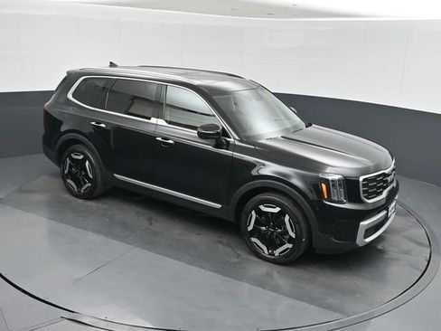 Used 2025 Kia Telluride S FWD image 29